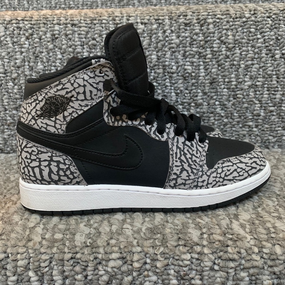 Air Jordan 1 retro un supreme